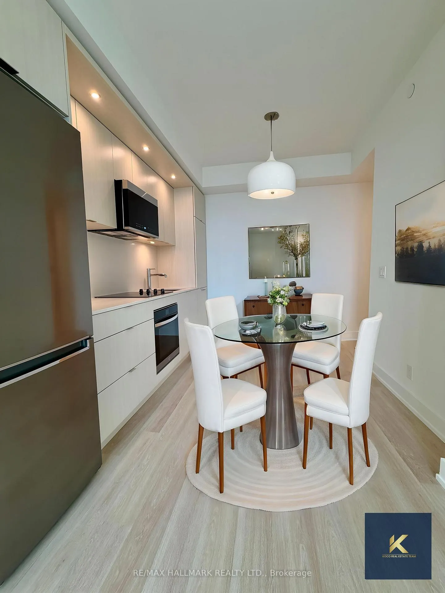 Photo 3 of Unit 2015, 60 Central Park Roadway, Etobicoke, Islington-City Centre West — HOMEH
