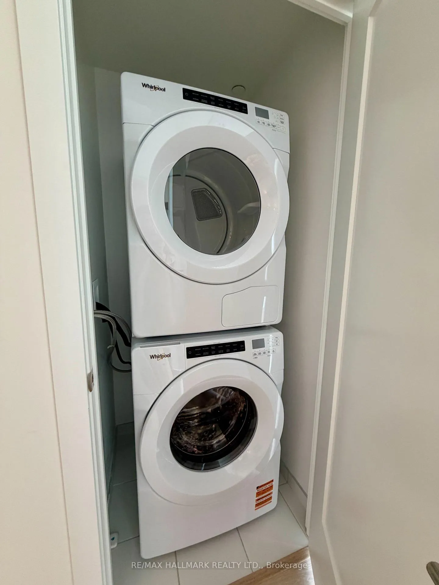 Photo 9 of Unit 2015, 60 Central Park Roadway, Etobicoke, Islington-City Centre West — HOMEH