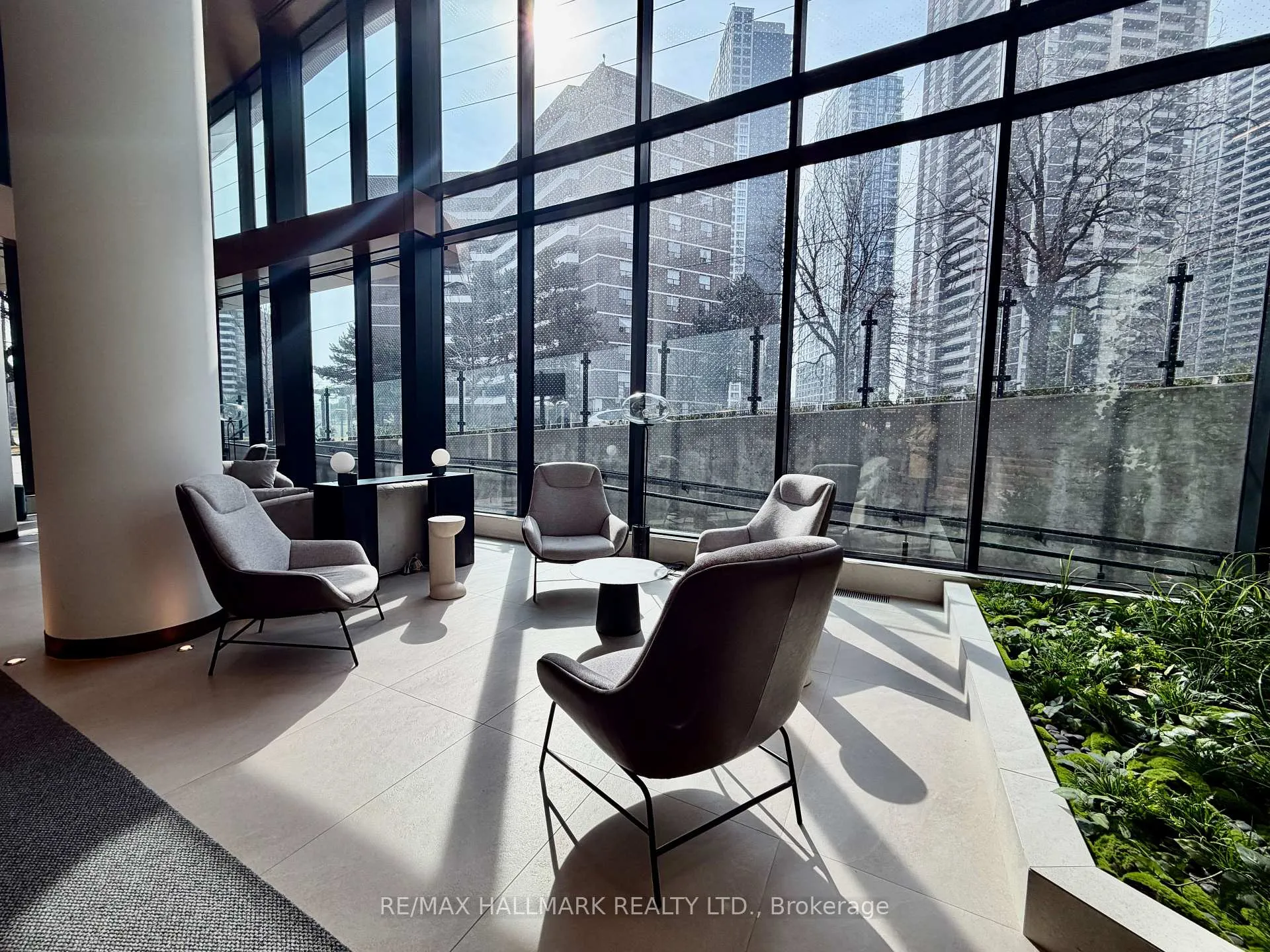 Photo 11 of Unit 2015, 60 Central Park Roadway, Etobicoke, Islington-City Centre West — HOMEH