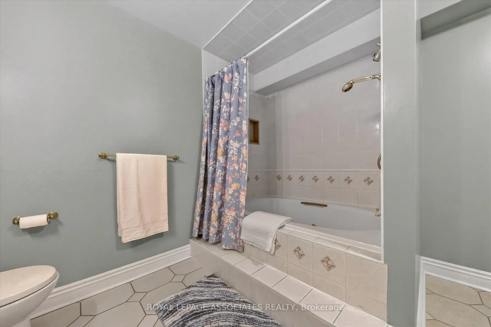 Photo 24 of Unit 151, 1995 Royal Road, Pickering, Village East — HOMEH