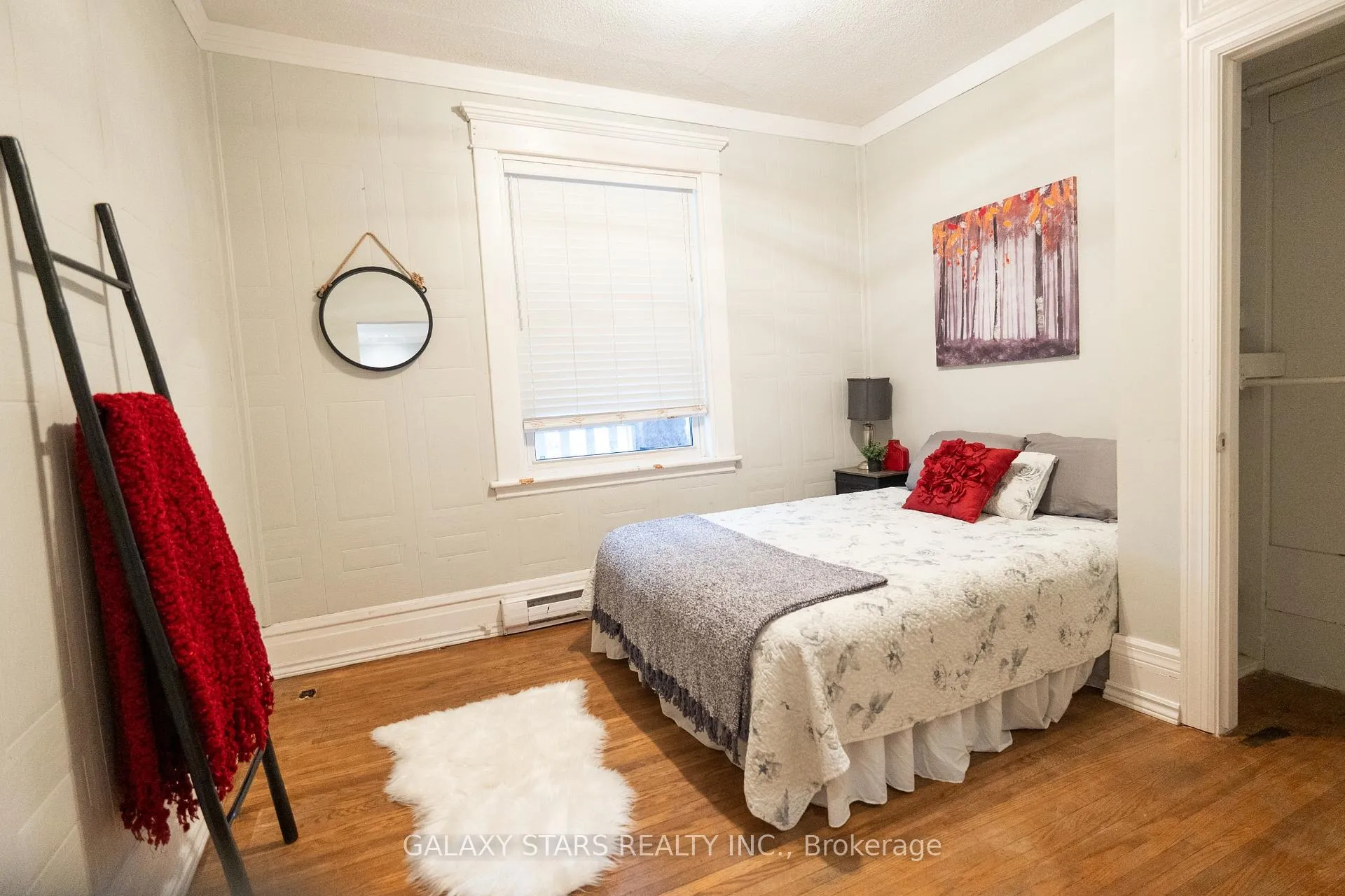 Photo 10 of 565 Romaine Street, Peterborough, Town Ward 3 — HOMEH