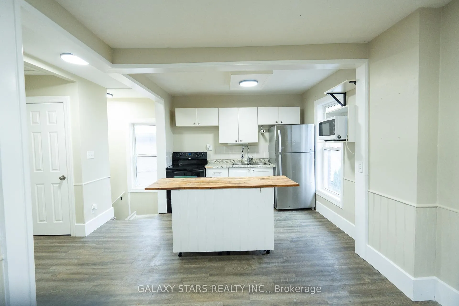 Photo 13 of 565 Romaine Street, Peterborough, Town Ward 3 — HOMEH