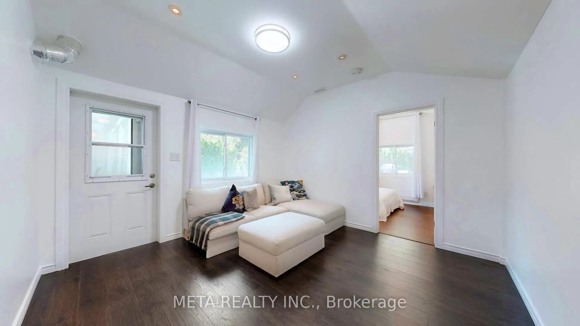 Photo 3 of 28 Orton Park Road, Scarborough, Woburn — HOMEH