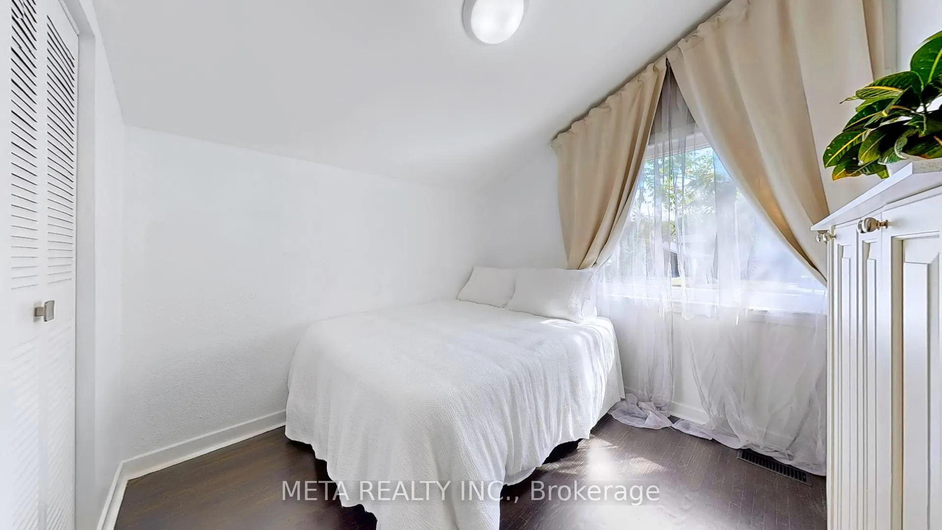 Photo 22 of 28 Orton Park Road, Scarborough, Woburn — HOMEH