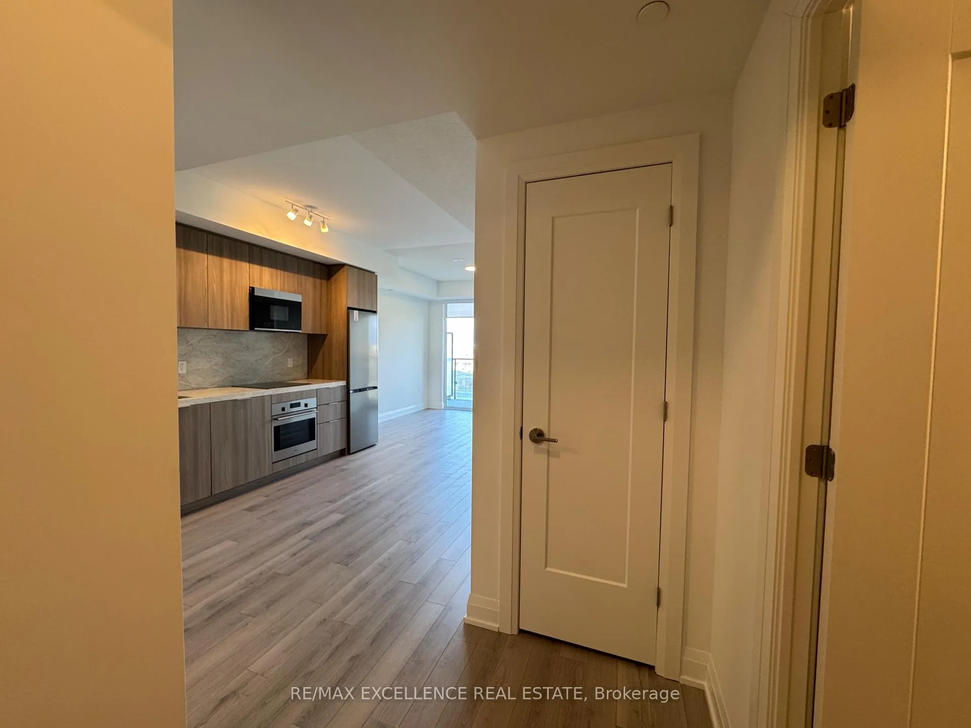 Photo 3 of Unit 426, 15 Skyridge Drive, Brampton, Bram East — HOMEH