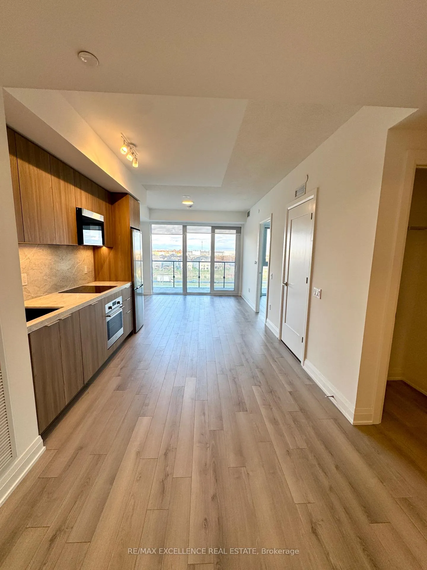 Photo 6 of Unit 426, 15 Skyridge Drive, Brampton, Bram East — HOMEH