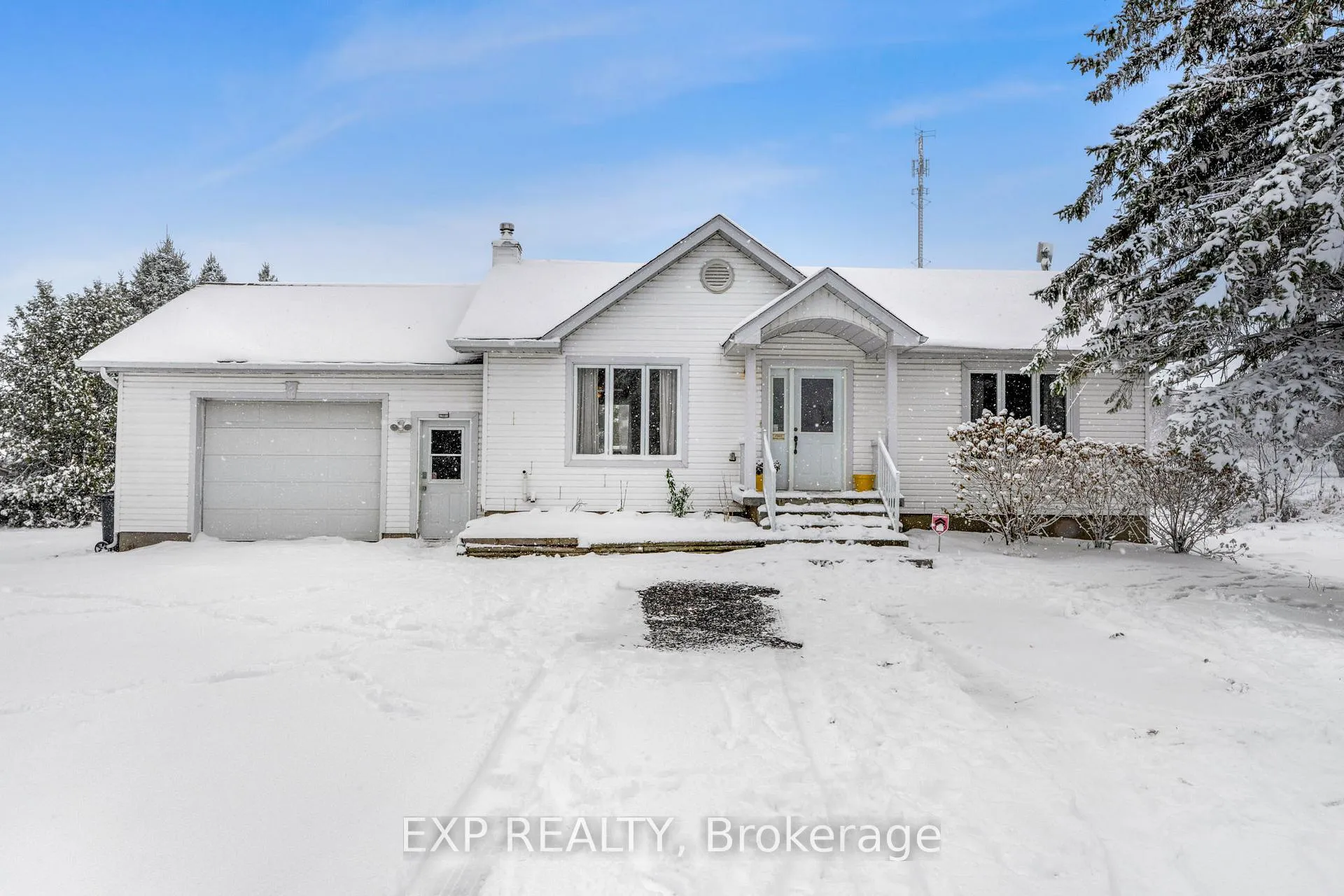 Photo 1 of 2690 Pattee Road E, Champlain, Champlain Twp — HOMEH