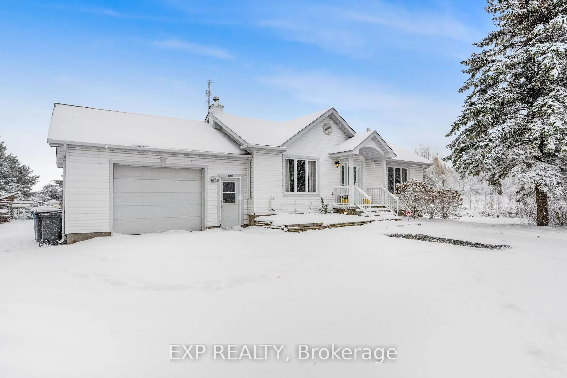 Photo 2 of 2690 Pattee Road E, Champlain, Champlain Twp — HOMEH