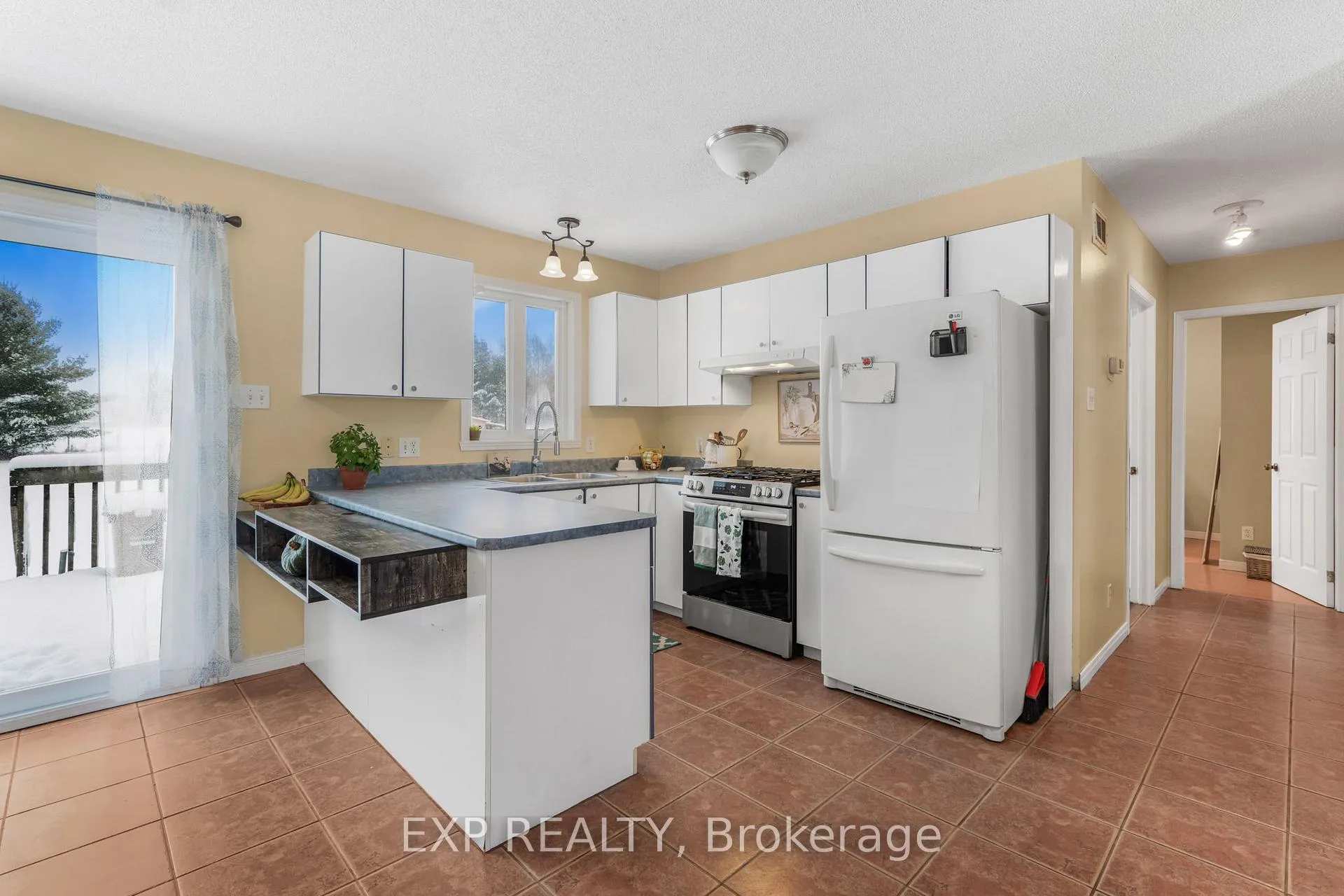 Photo 11 of 2690 Pattee Road E, Champlain, Champlain Twp — HOMEH