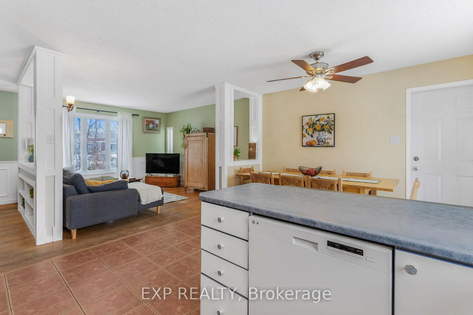 Photo 14 of 2690 Pattee Road E, Champlain, Champlain Twp — HOMEH