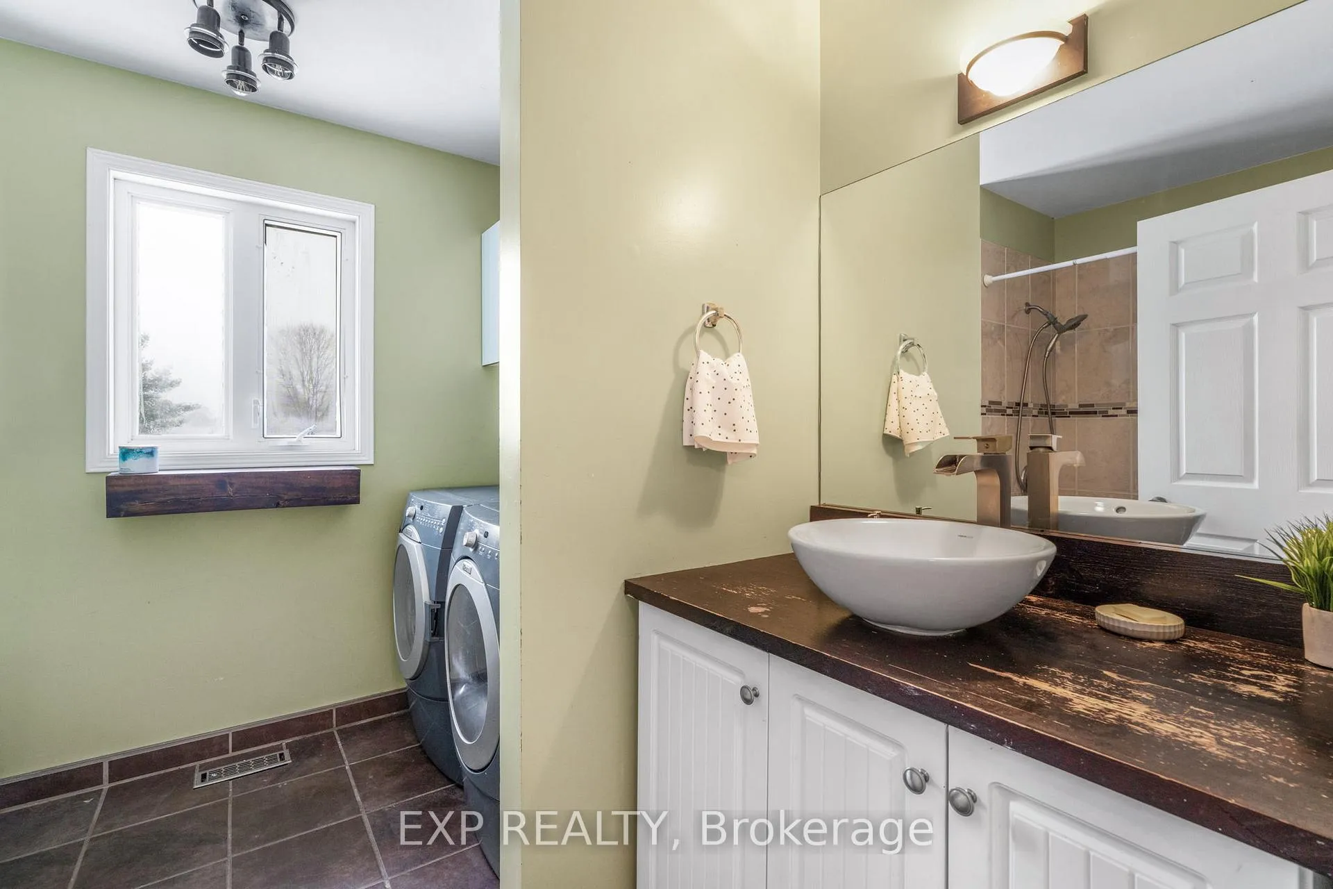 Photo 15 of 2690 Pattee Road E, Champlain, Champlain Twp — HOMEH
