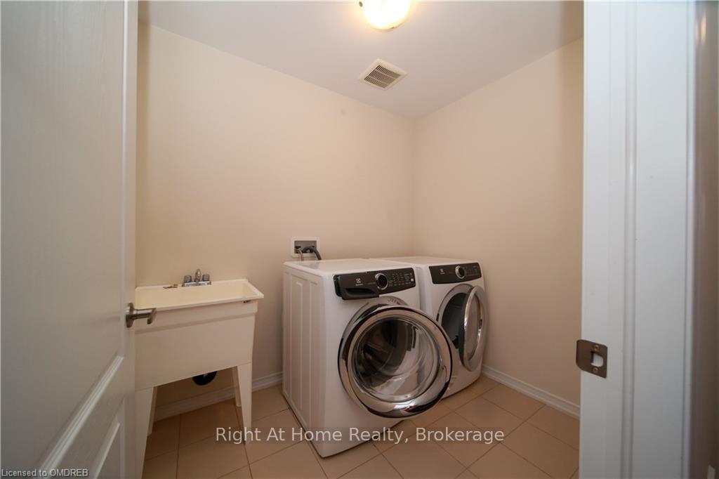 Photo 20 of 6 Legacy Lane, Thorold, Hurricane/Merrittville — HOMEH