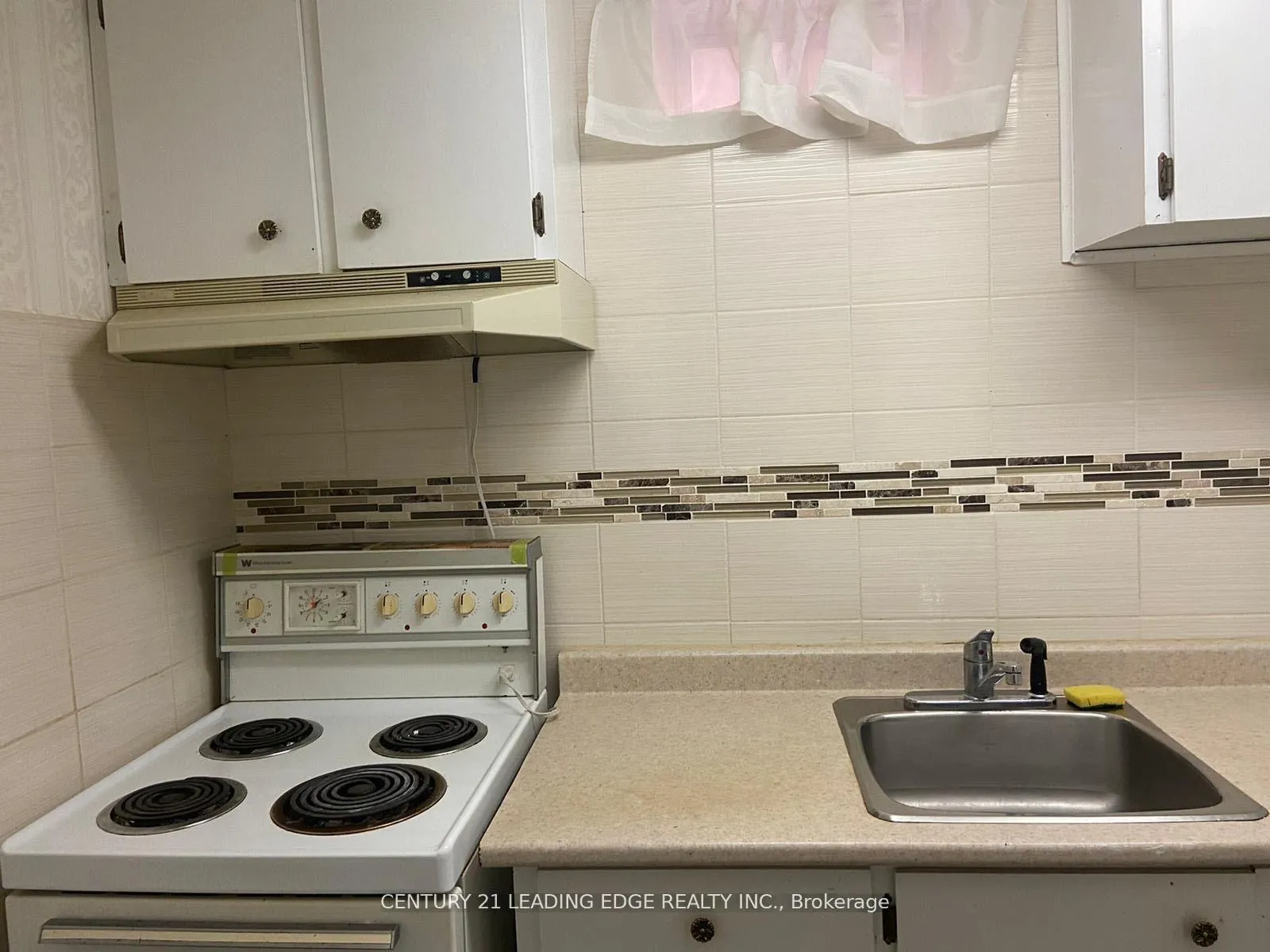 Photo 2 of Unit BSMT, 54 Nottingham Crescent, Brampton, Westgate — HOMEH