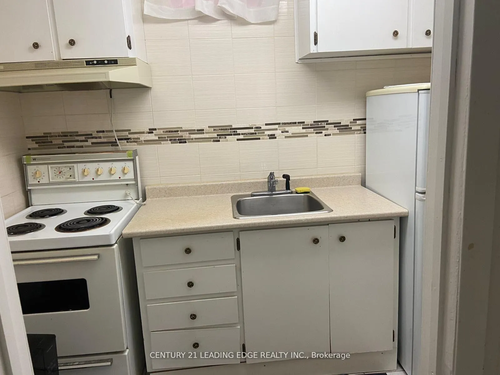 Photo 3 of Unit BSMT, 54 Nottingham Crescent, Brampton, Westgate — HOMEH