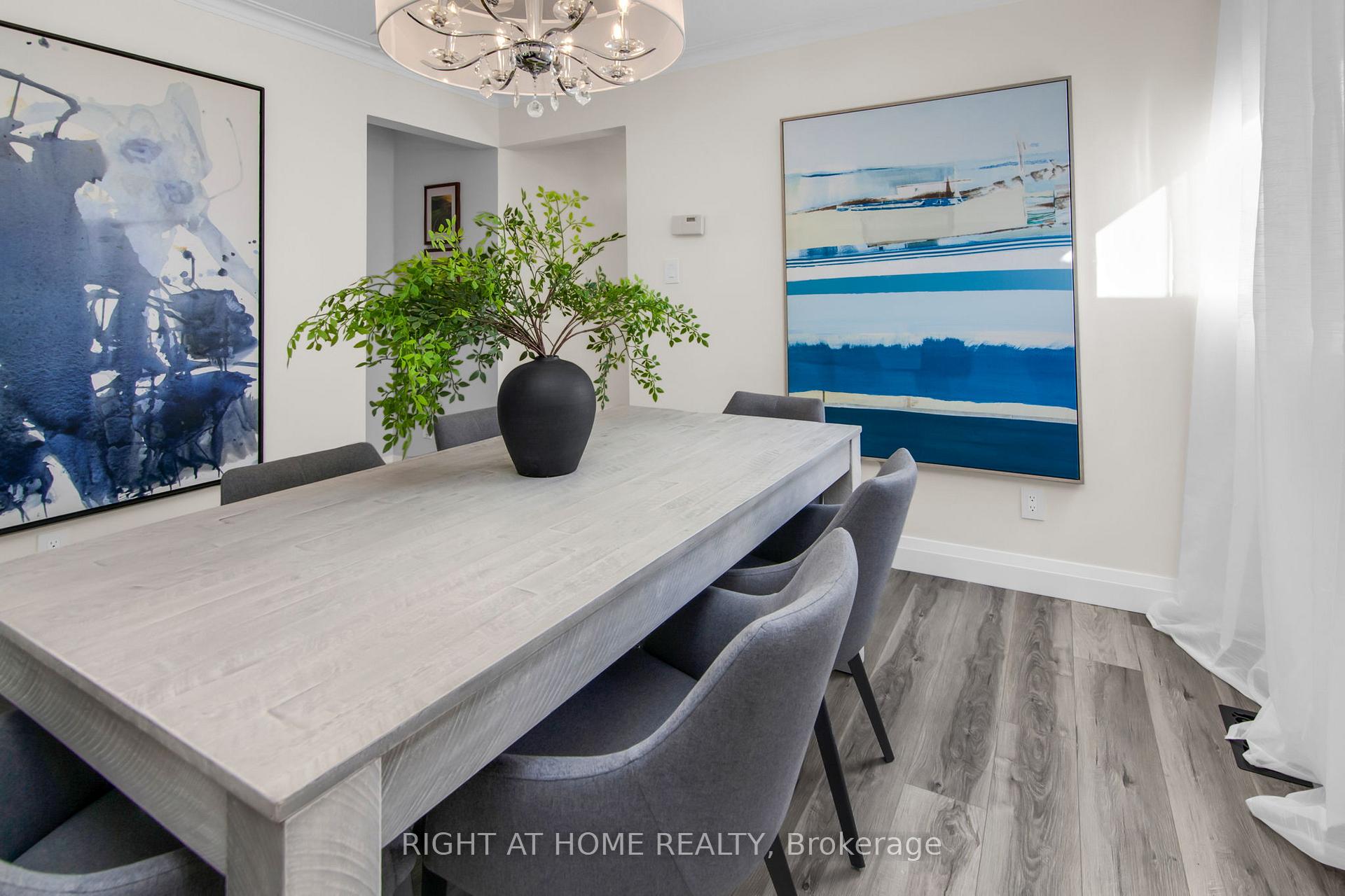 Photo 10 of 47 Dormington Drive, Scarborough, Woburn — HOMEH