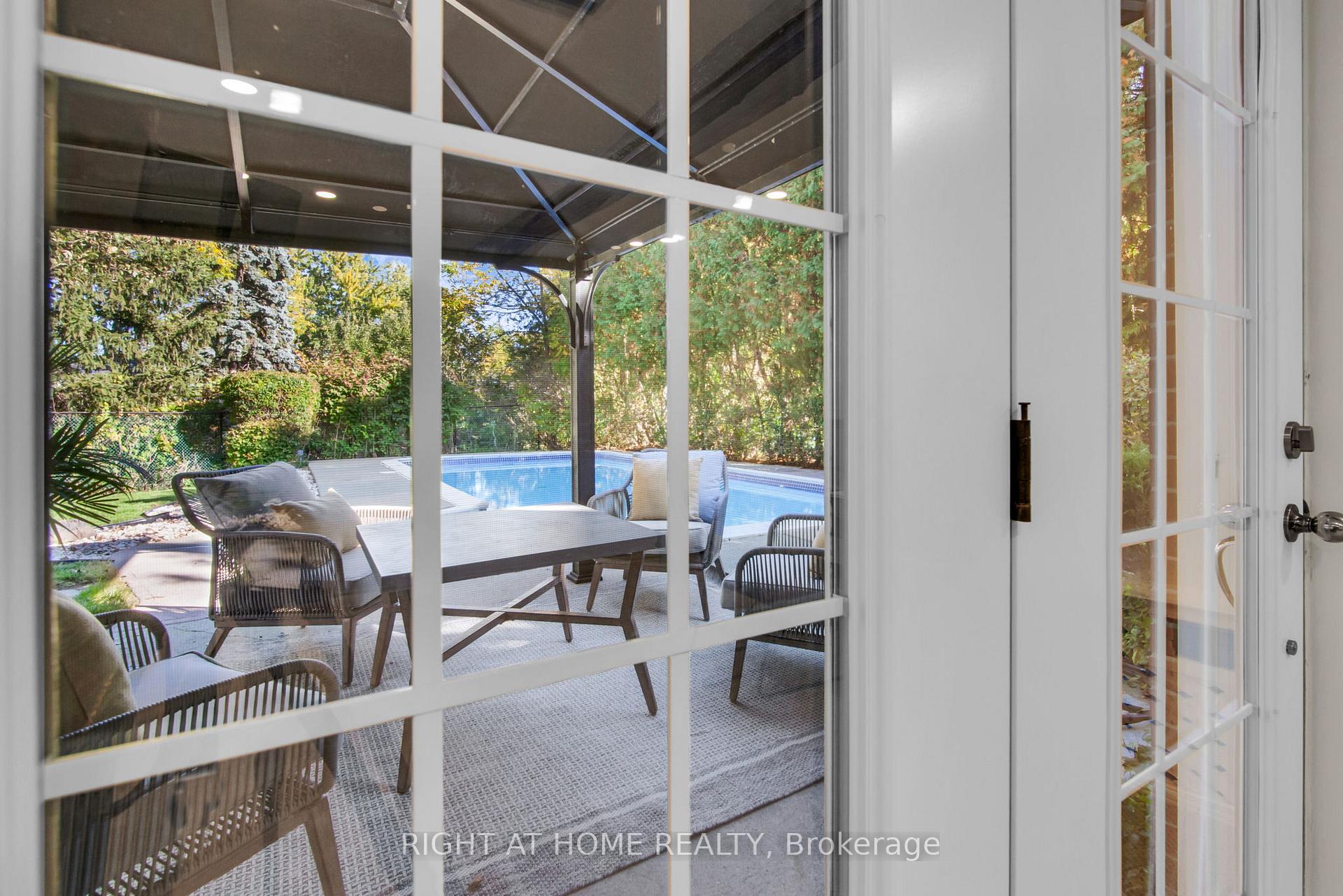 Photo 24 of 47 Dormington Drive, Scarborough, Woburn — HOMEH