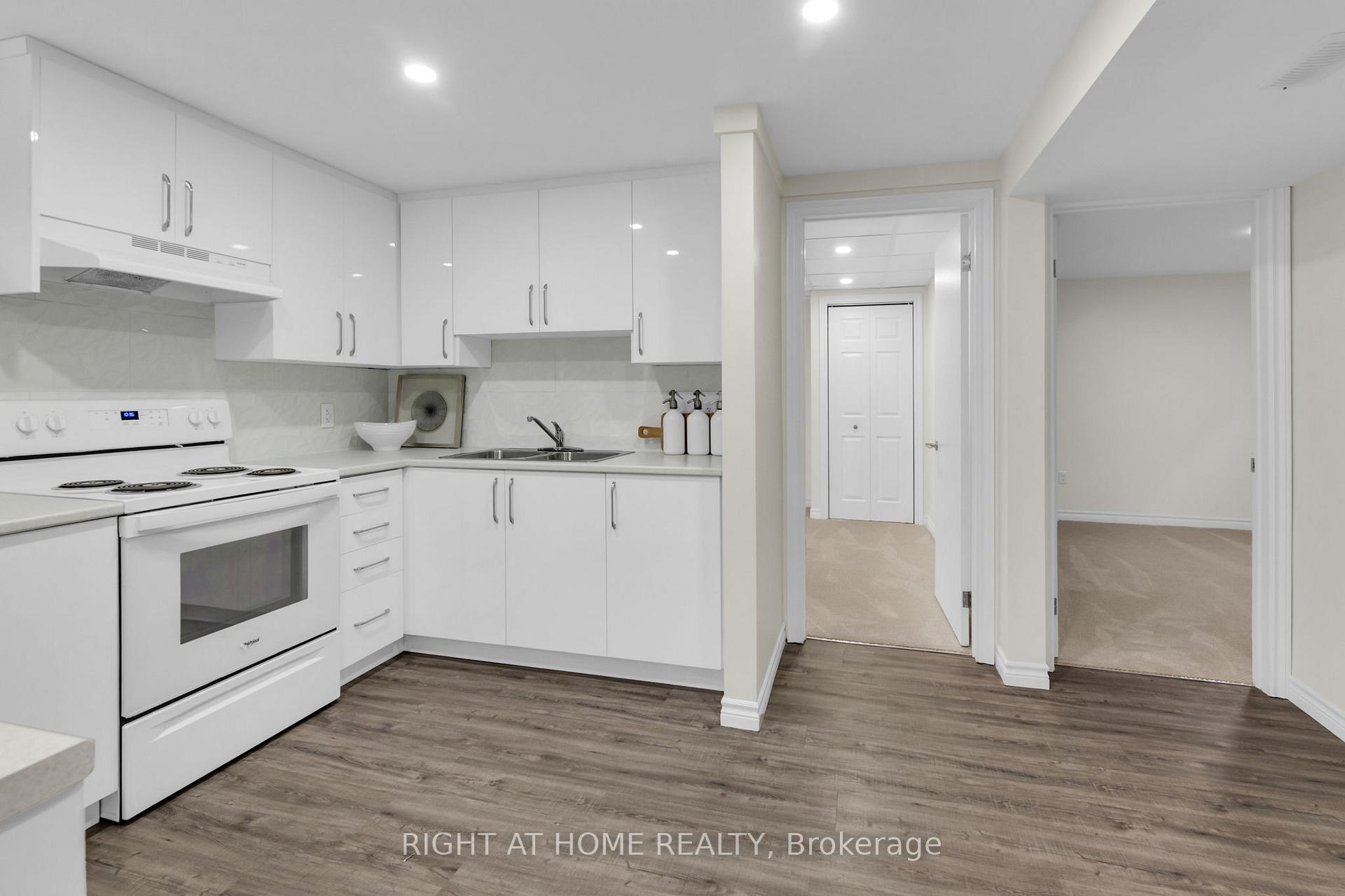 Photo 26 of 47 Dormington Drive, Scarborough, Woburn — HOMEH