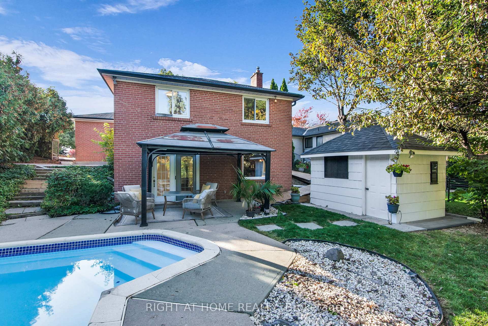 Photo 33 of 47 Dormington Drive, Scarborough, Woburn — HOMEH