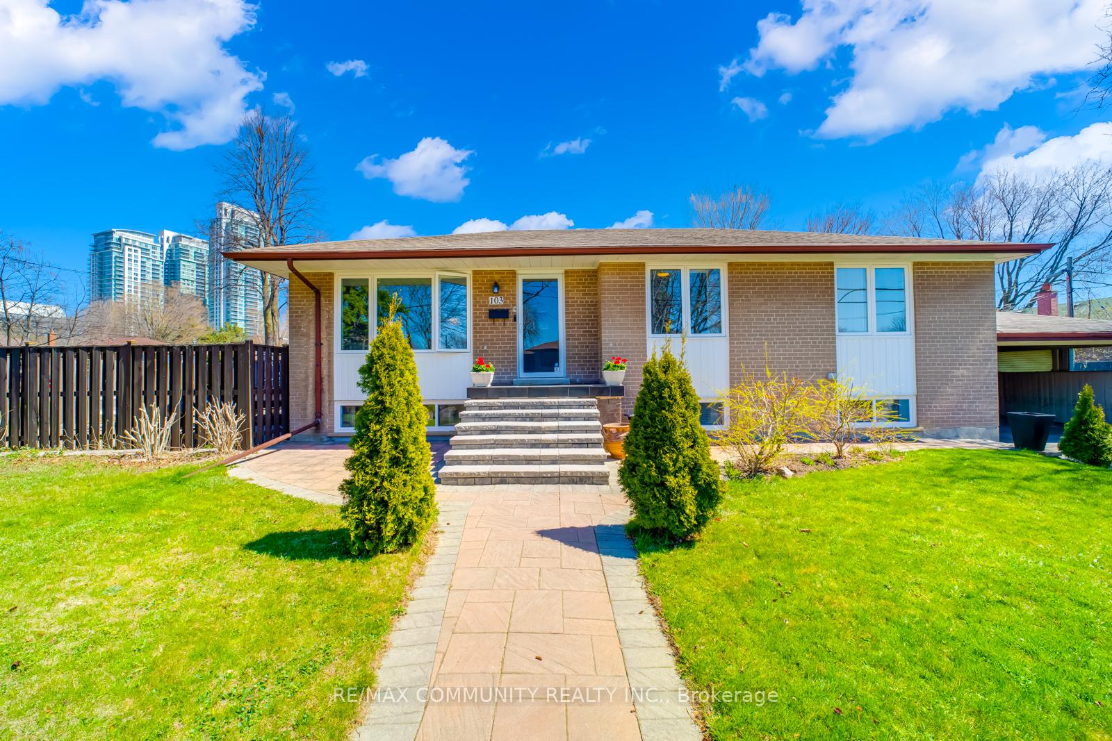Photo 2 of 103 Packard Boulevard, Scarborough, Bendale — HOMEH