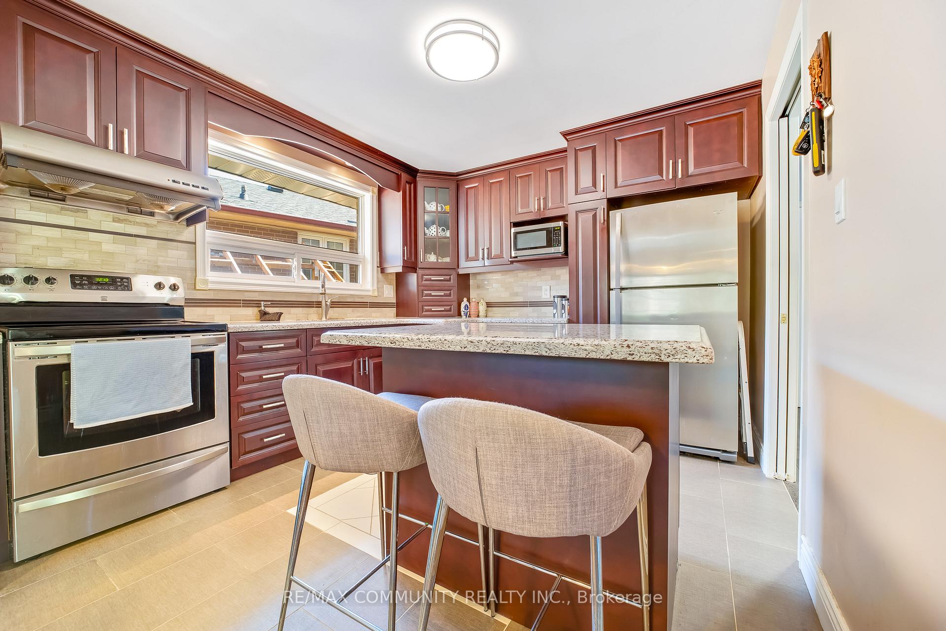 Photo 13 of 103 Packard Boulevard, Scarborough, Bendale — HOMEH