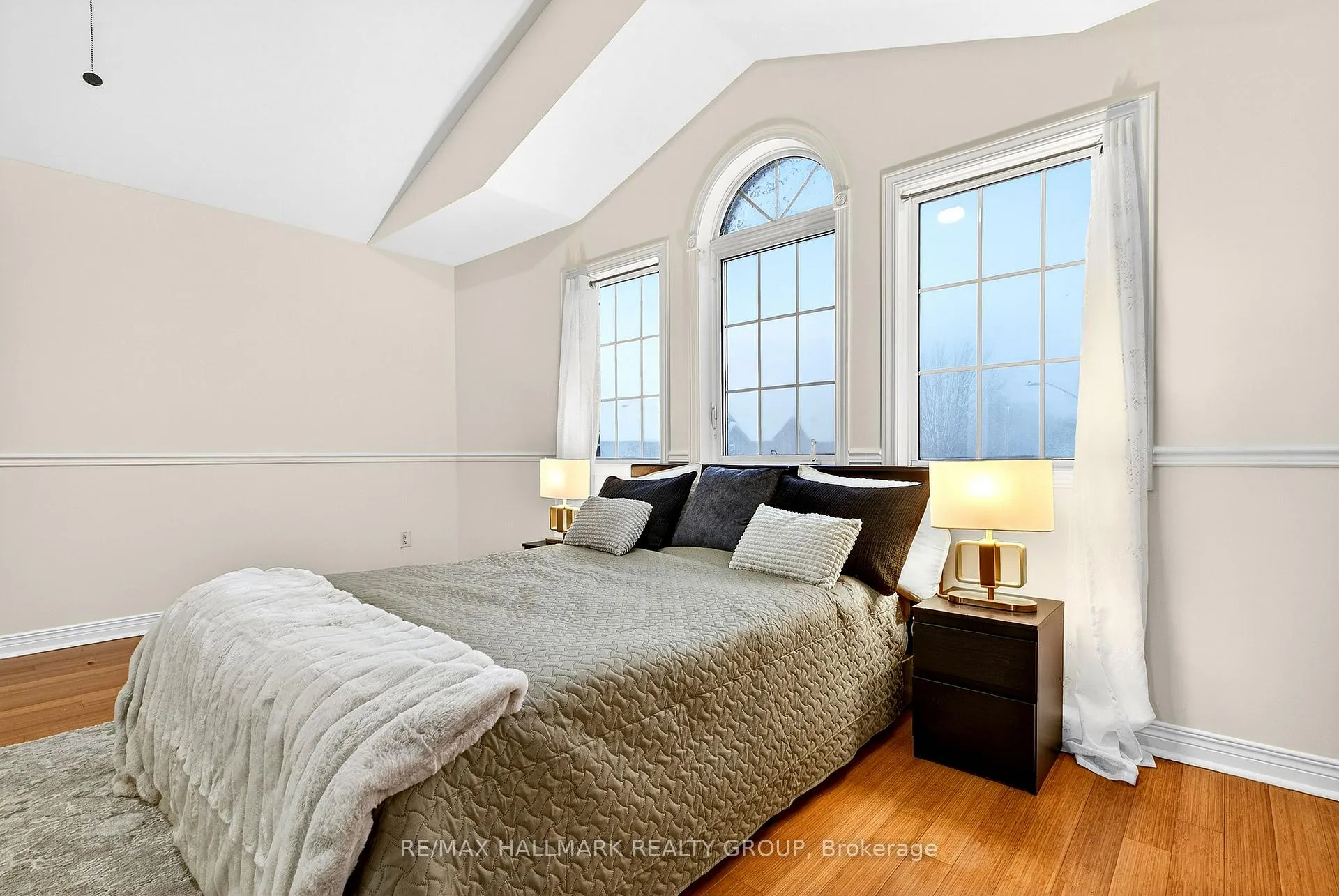 Photo 23 of 143 Borealis Crescent, Ottawa, Carson Meadows — HOMEH