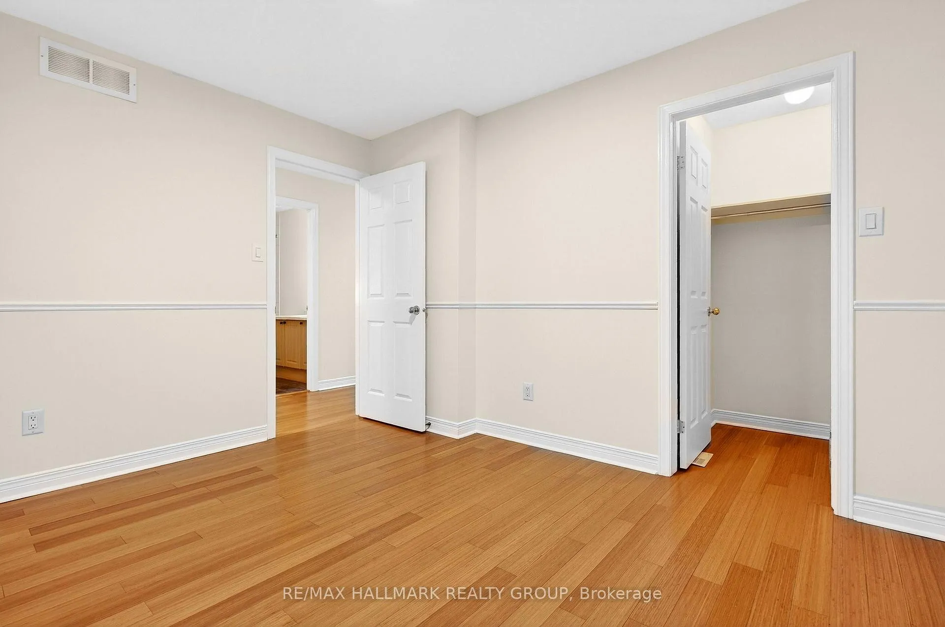 Photo 29 of 143 Borealis Crescent, Ottawa, Carson Meadows — HOMEH