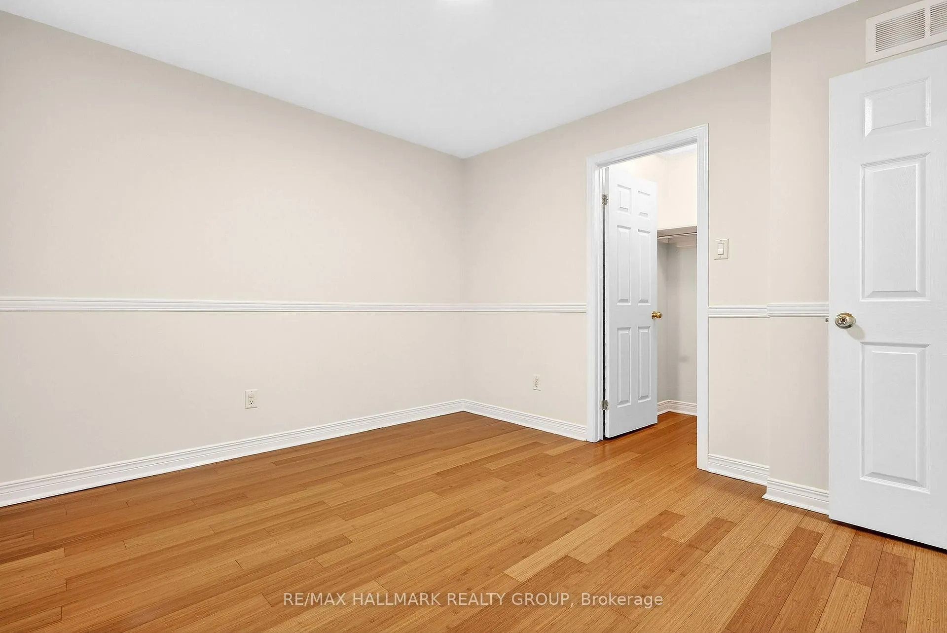 Photo 31 of 143 Borealis Crescent, Ottawa, Carson Meadows — HOMEH