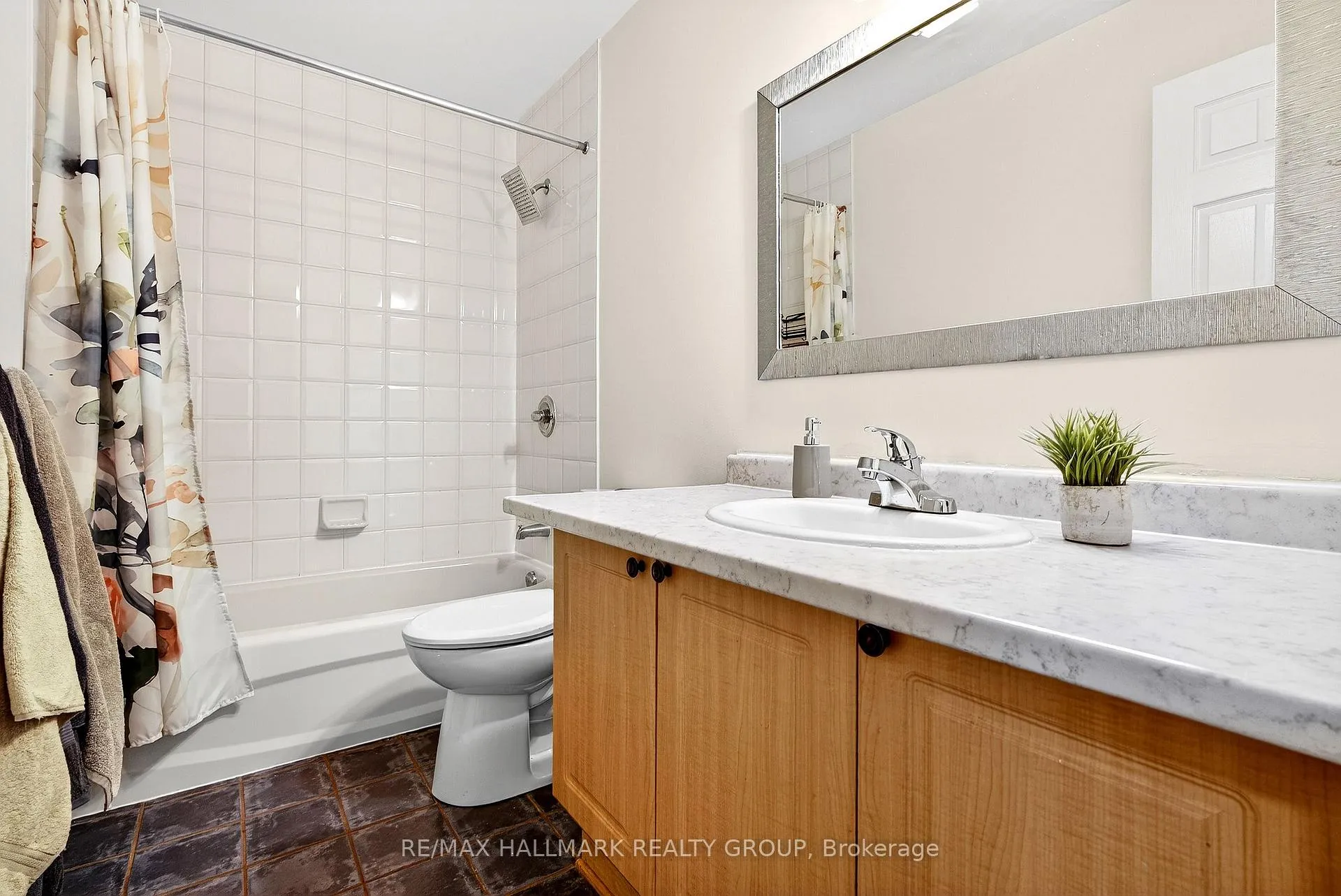 Photo 34 of 143 Borealis Crescent, Ottawa, Carson Meadows — HOMEH