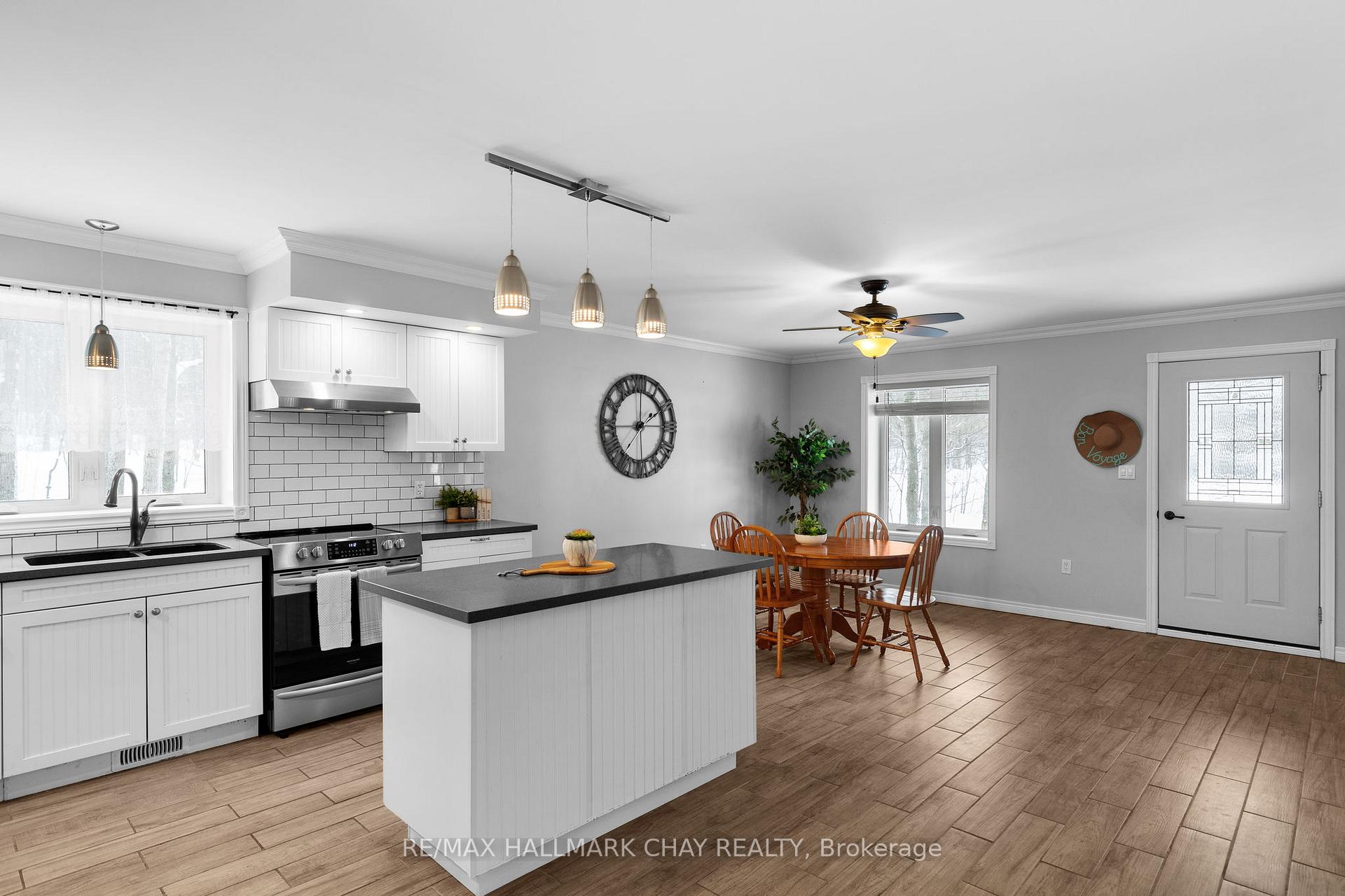 Photo 9 of 45 Wakunda Crescent, Tiny, Rural Tiny — HOMEH