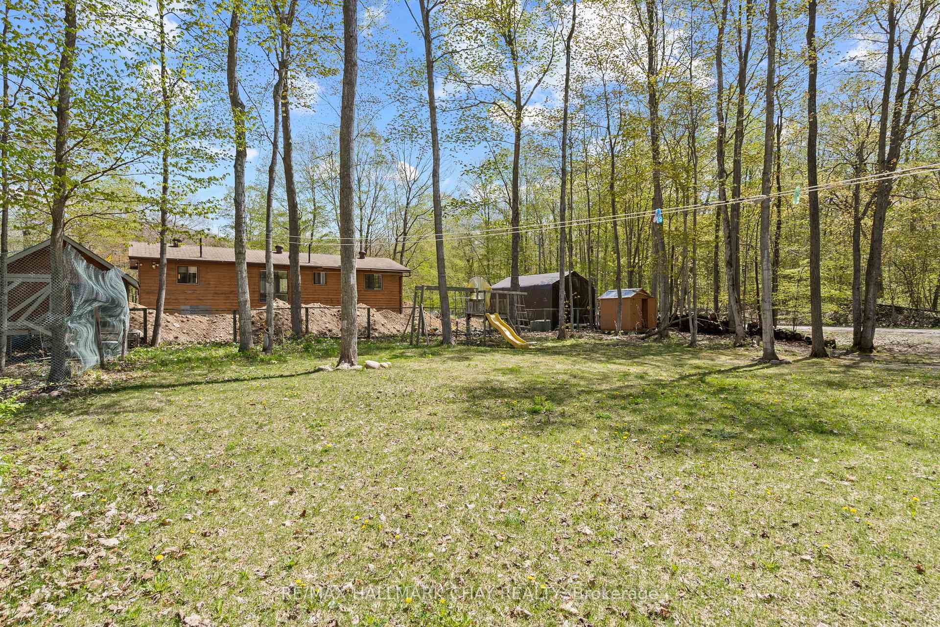Photo 38 of 45 Wakunda Crescent, Tiny, Rural Tiny — HOMEH