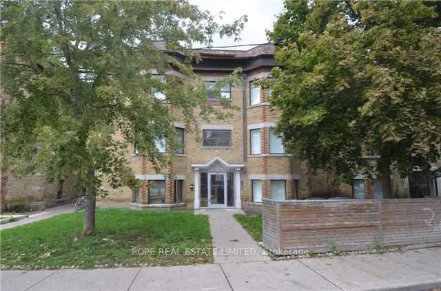 Photo 1 of Unit 6, 427 Crawford Street, Toronto, Palmerston-Little Italy — HOMEH