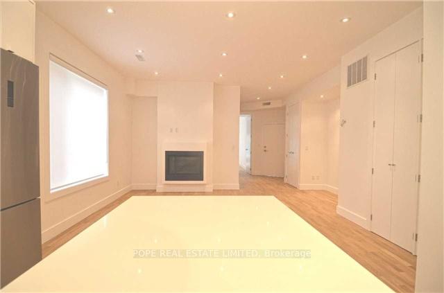 Photo 6 of Unit 6, 427 Crawford Street, Toronto, Palmerston-Little Italy — HOMEH