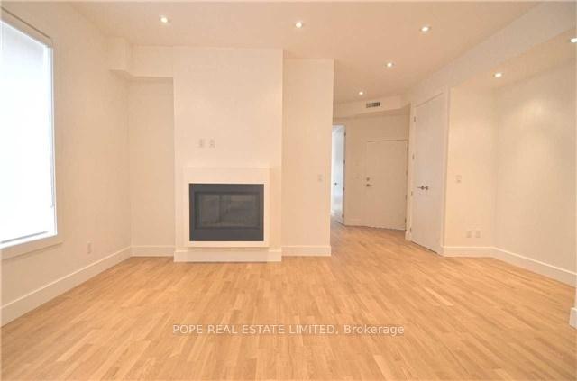 Photo 7 of Unit 6, 427 Crawford Street, Toronto, Palmerston-Little Italy — HOMEH
