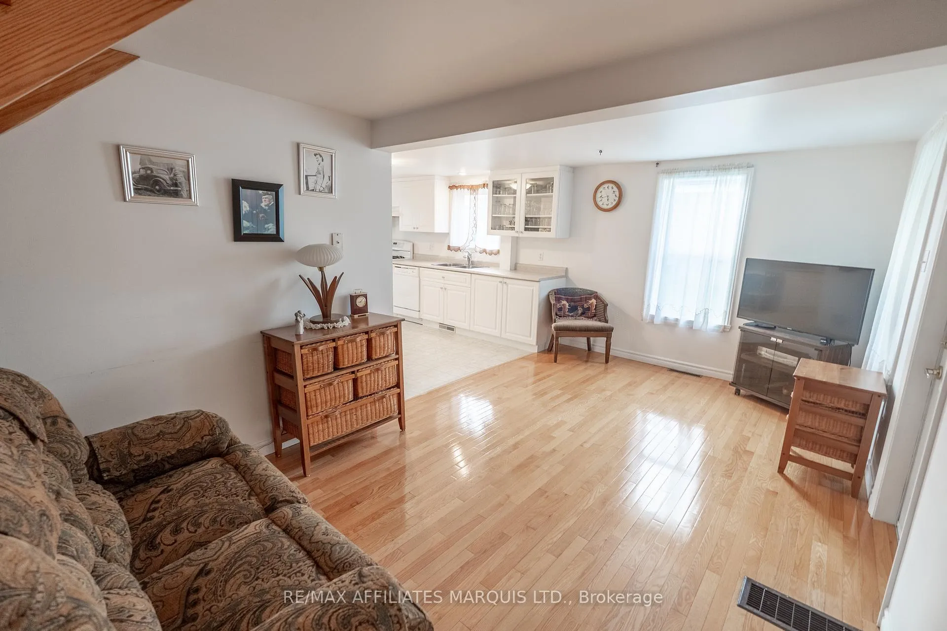 Photo 9 of 1200 Notre Dame Street, Cornwall — HOMEH