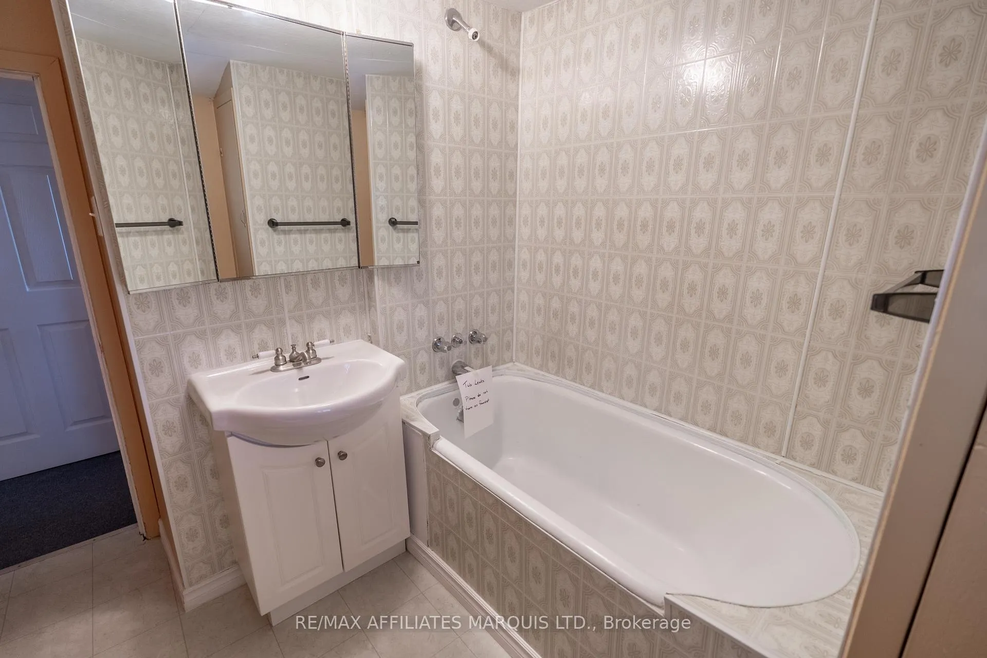 Photo 18 of 1200 Notre Dame Street, Cornwall — HOMEH