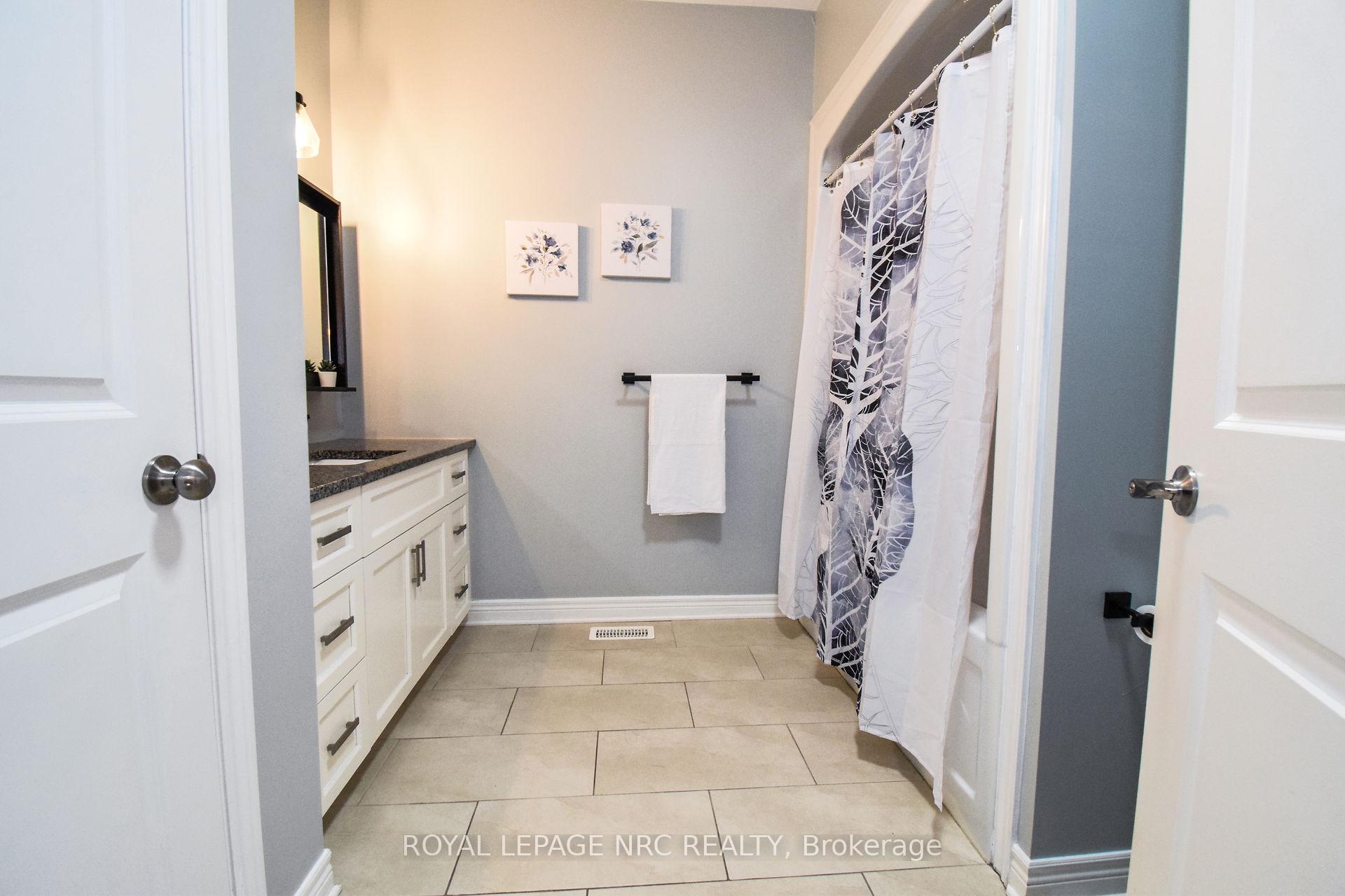 Photo 25 of 88B Ormond Street N, Thorold, Thorold Downtown — HOMEH