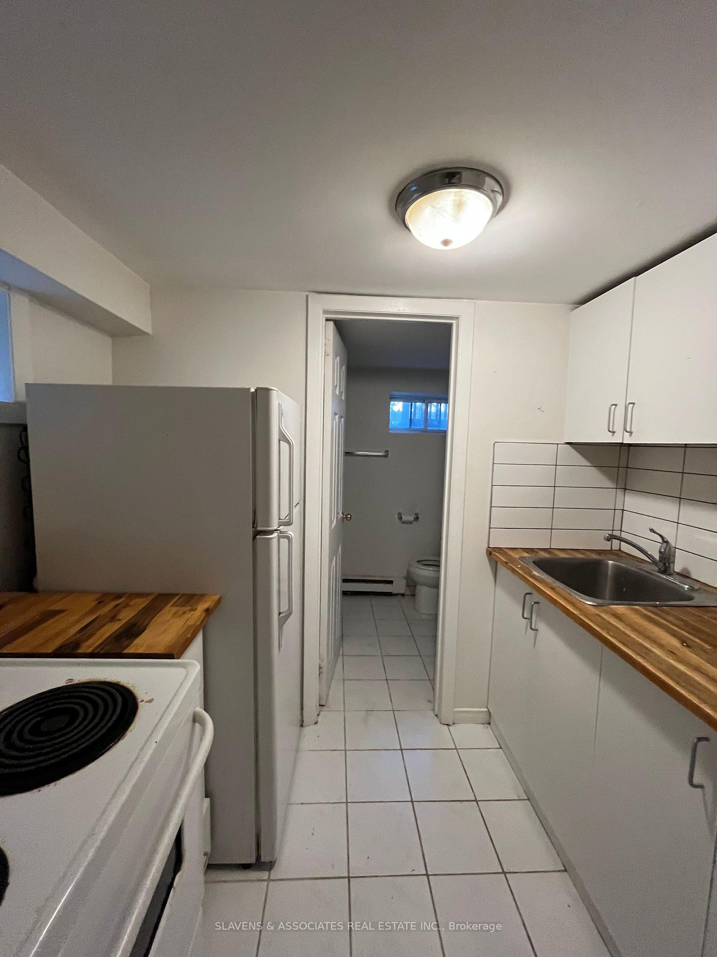 Photo 2 of Unit Lower Level, 557 Markham Street, Toronto, Palmerston-Little Italy — HOMEH