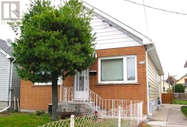 Front of 348 Birch Street S