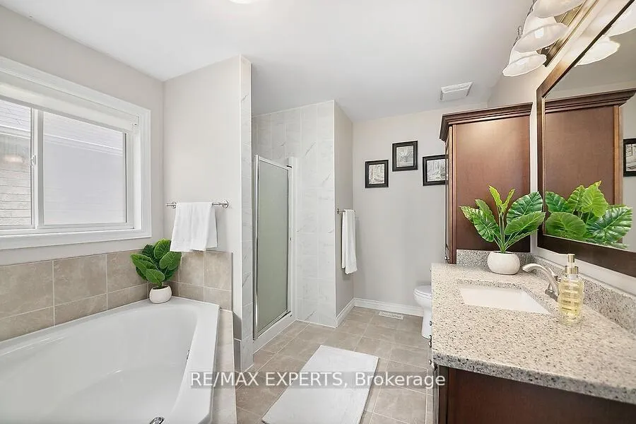 Photo 13 of 2104 Galloway Street, Innisfil, Alcona — HOMEH