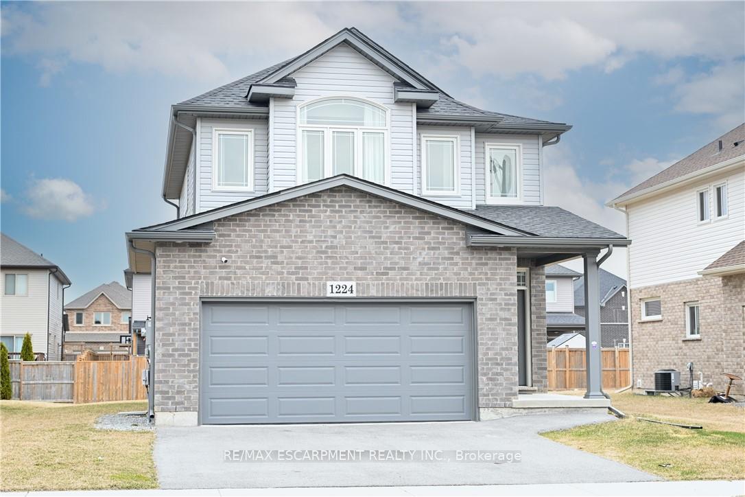 Photo 3 of 1224 Uppers Lane, Thorold, Rolling Meadows — HOMEH