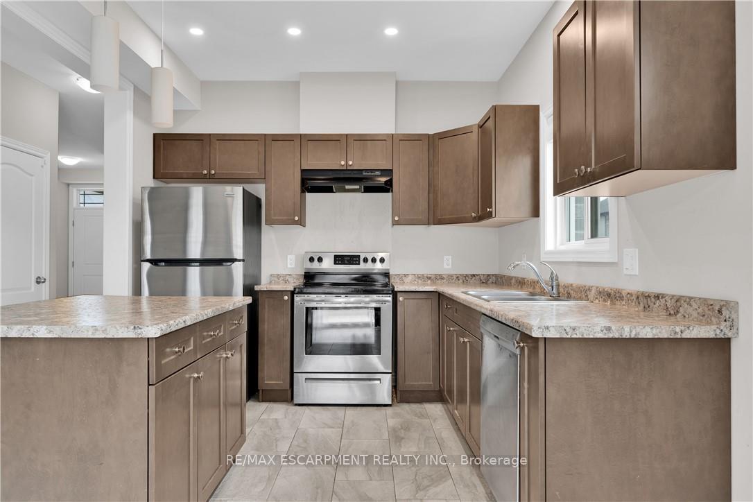 Photo 5 of 1224 Uppers Lane, Thorold, Rolling Meadows — HOMEH