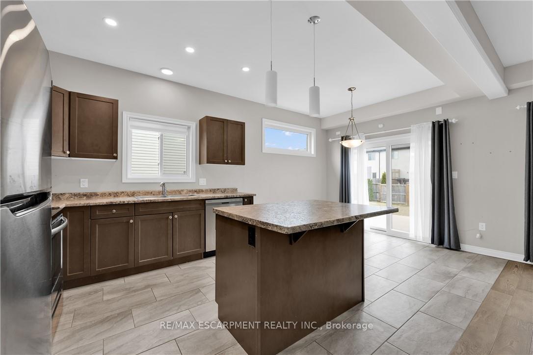 Photo 7 of 1224 Uppers Lane, Thorold, Rolling Meadows — HOMEH