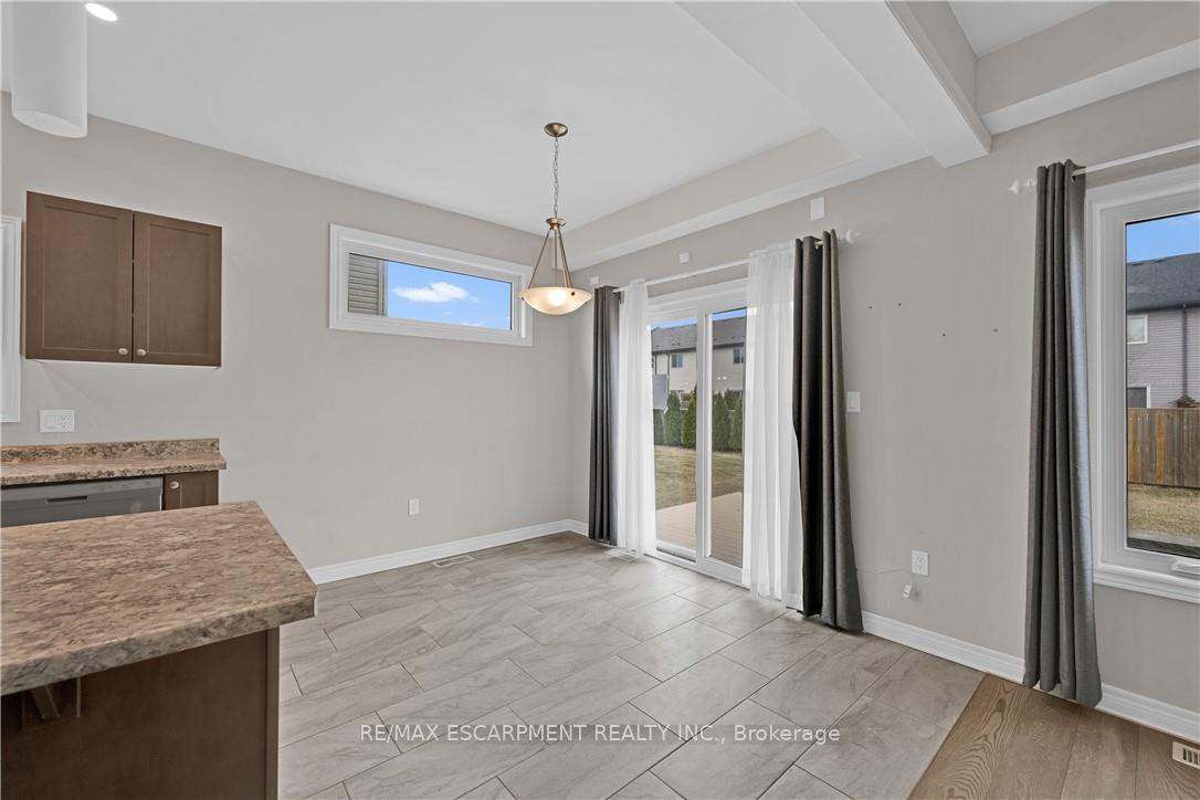 Photo 13 of 1224 Uppers Lane, Thorold, Rolling Meadows — HOMEH
