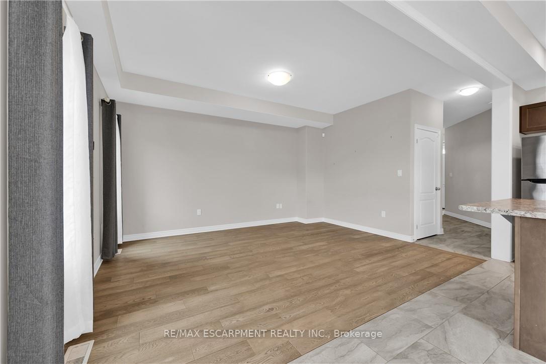 Photo 15 of 1224 Uppers Lane, Thorold, Rolling Meadows — HOMEH