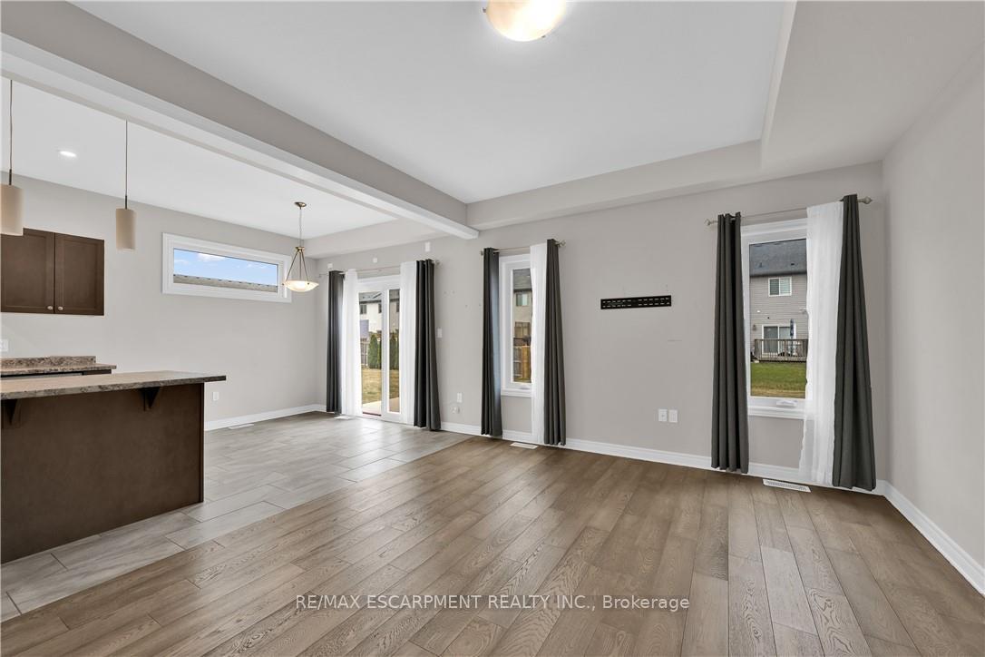 Photo 16 of 1224 Uppers Lane, Thorold, Rolling Meadows — HOMEH