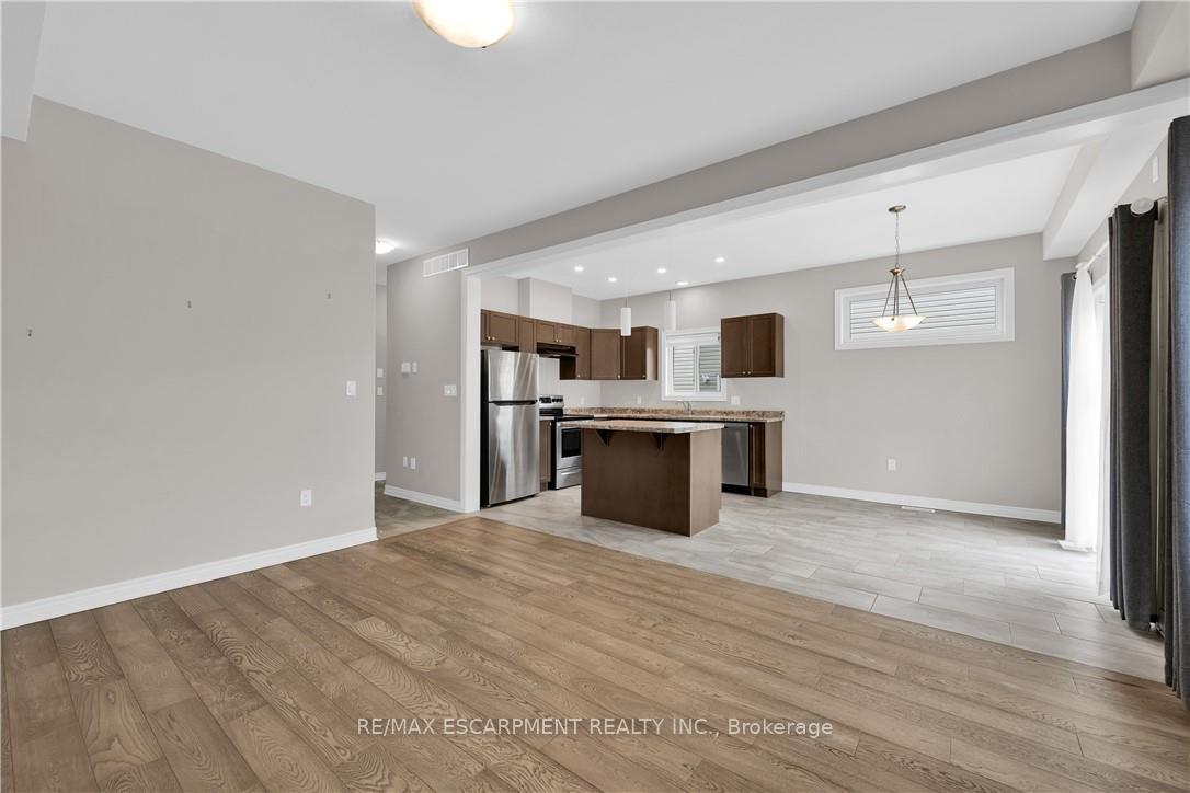 Photo 17 of 1224 Uppers Lane, Thorold, Rolling Meadows — HOMEH