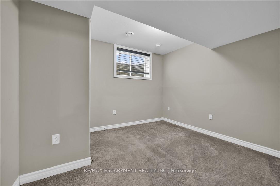 Photo 36 of 1224 Uppers Lane, Thorold, Rolling Meadows — HOMEH
