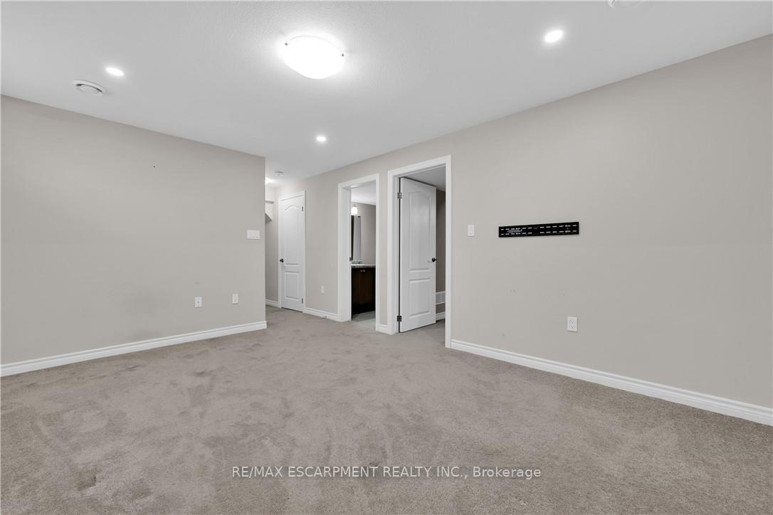 Photo 38 of 1224 Uppers Lane, Thorold, Rolling Meadows — HOMEH