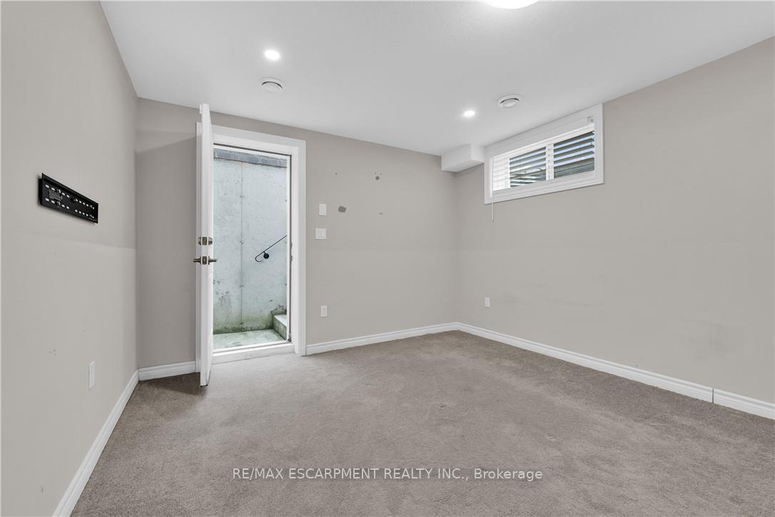 Photo 39 of 1224 Uppers Lane, Thorold, Rolling Meadows — HOMEH