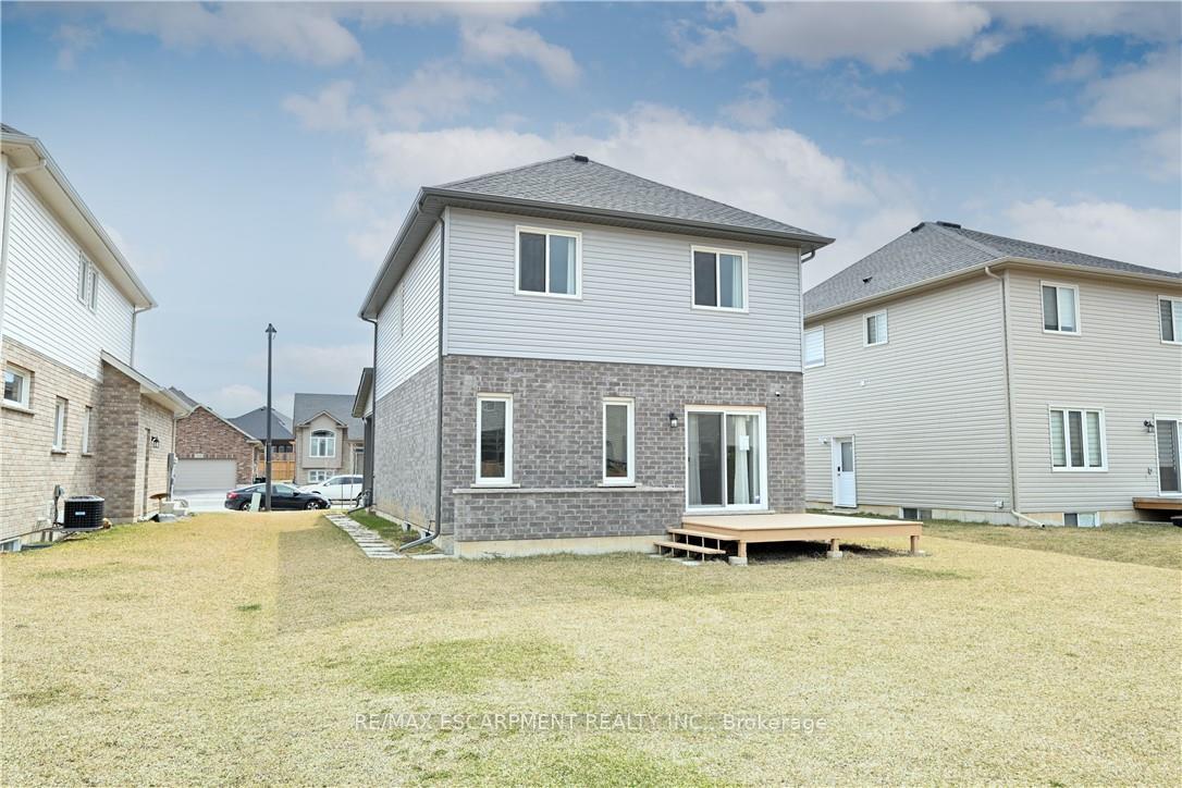 Photo 44 of 1224 Uppers Lane, Thorold, Rolling Meadows — HOMEH